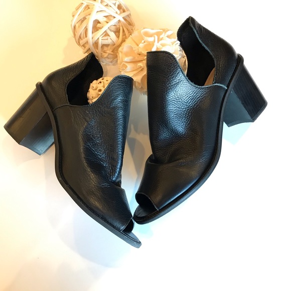 Chinese laundry “Carlita” Leather Peep-Toe Booties - Picture 4 of 8